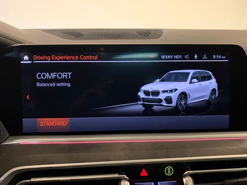 Used 2023 BMW X5 xDrive40i w/ M Sport Package AWD/4WD image 42