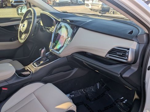 Used 2025 Subaru Outback Limited image 22