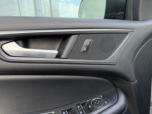 Used 2024 Ford Edge SE image 12