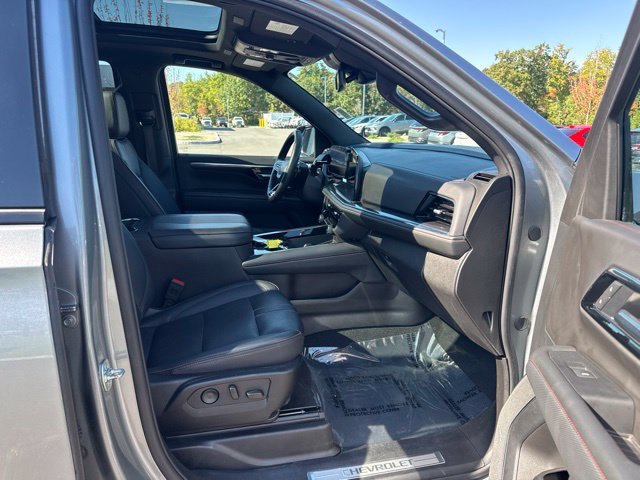 Used 2025 Chevrolet Tahoe RST w/ Comfort Package AWD/4WD image 11
