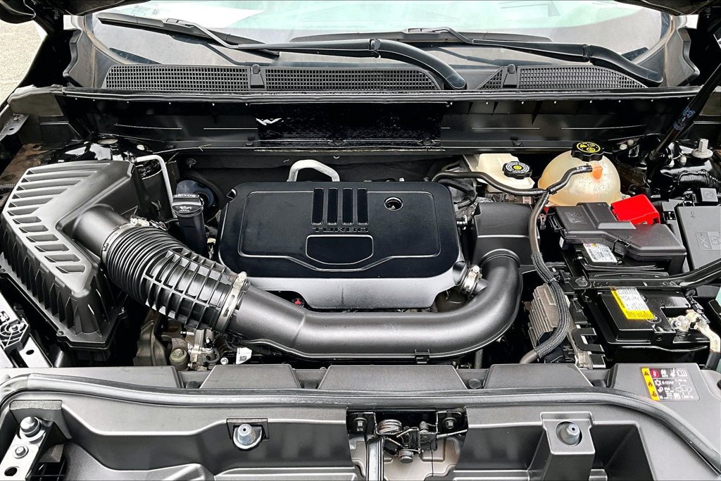 Used 2023 GMC Acadia Denali FWD image 13