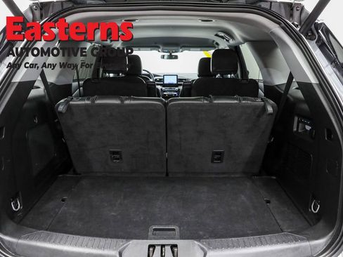 Used 2023 Ford Explorer Limited w/ Equipment Group 301A image 9
