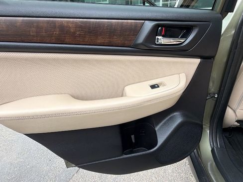 Used 2017 Subaru Outback 2.5i Limited image 14