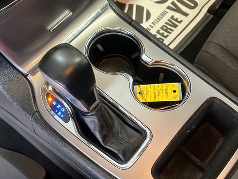 Used 2020 Jeep Grand Cherokee Laredo image 31