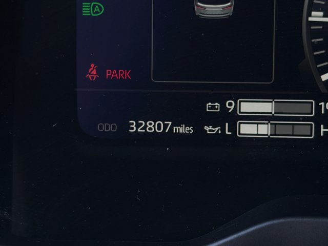 Used 2025 Toyota Sequoia Limited AWD/4WD image 11