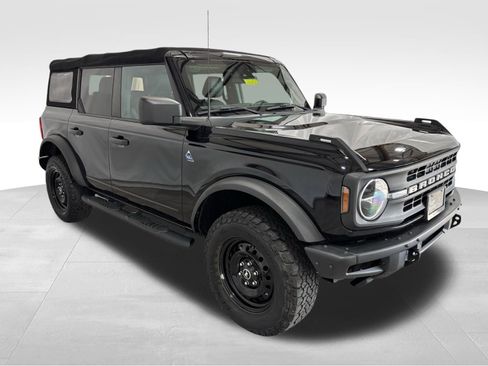 Used 2022 Ford Bronco Black Diamond image 3