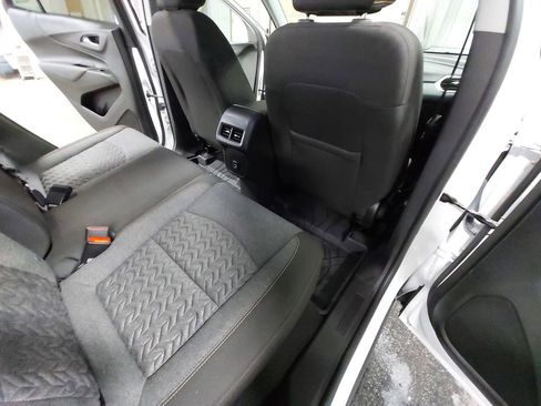 Used 2023 Chevrolet Equinox LT image 11