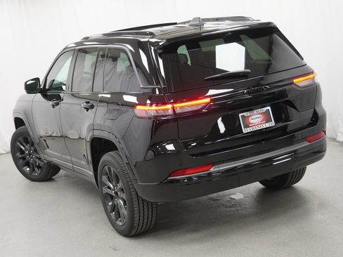 New 2026 Jeep Grand Cherokee Limited image 11