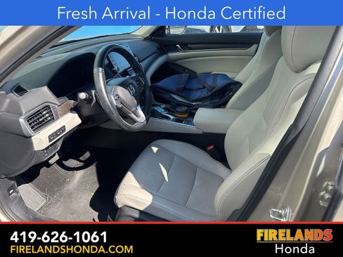 Used 2018 Honda Accord Touring image 10