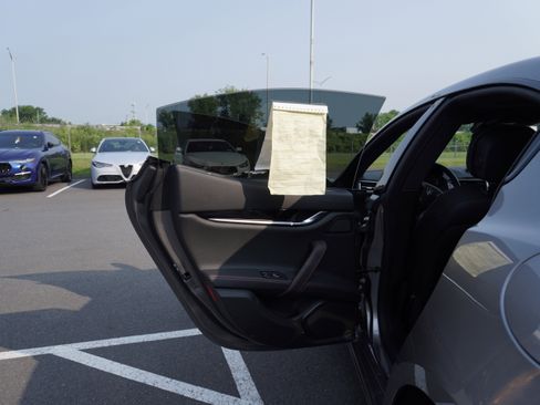 Used 2022 Maserati Ghibli Modena image 27