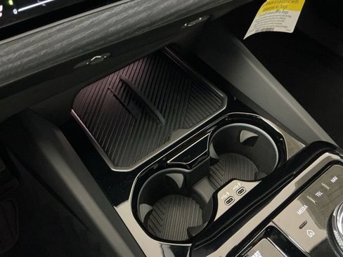 Certified 2025 BMW 530i w/ M Sport Package RWD image 12