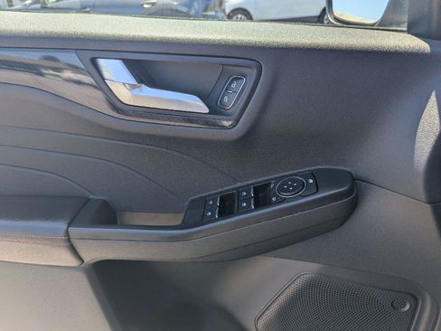 Used 2025 Ford Escape ST-Line Select AWD/4WD image 26