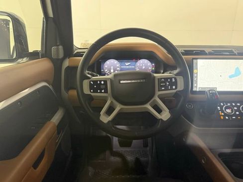 Used 2024 Land Rover Defender 130 X-Dynamic SE image 26