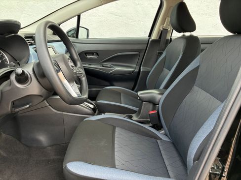 Used 2025 Nissan Versa SV FWD image 24