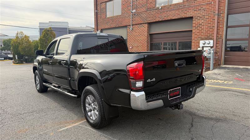 Used 2019 Toyota Tacoma SR5 AWD/4WD image 14
