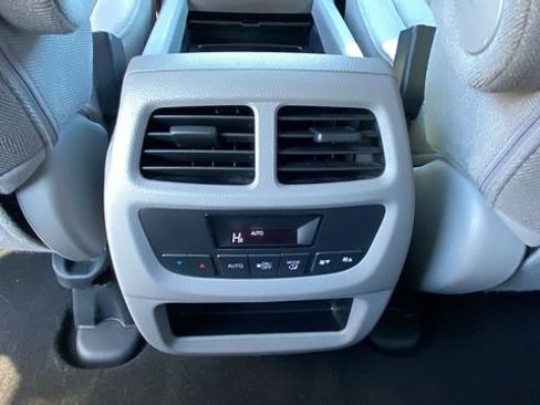 Used 2019 Honda Pilot EX image 15