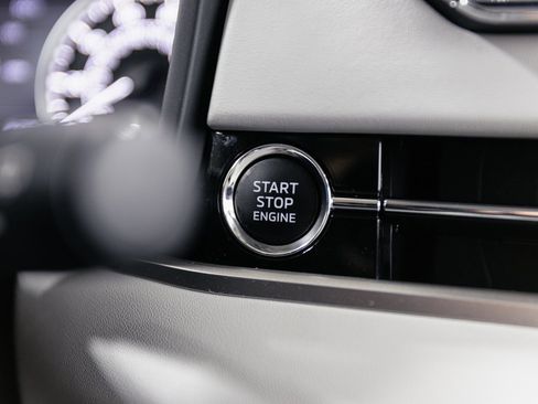 Used 2022 Mitsubishi Outlander SEL image 14