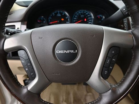 Used 2014 GMC Yukon Denali AWD/4WD image 16