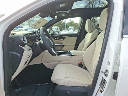 New 2026 Mercedes-Benz GLC 300 4MATIC image 11