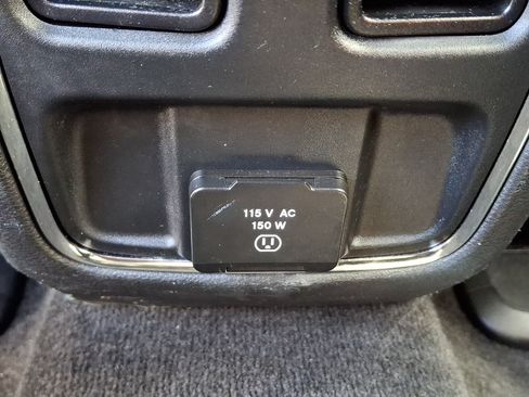 Used 2015 Jeep Grand Cherokee Altitude AWD/4WD image 11