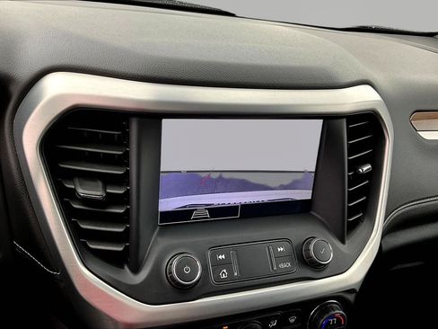 Used 2021 GMC Acadia SLE FWD image 14