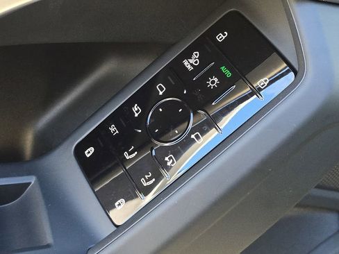 New 2025 Audi SQ5 Premium Plus image 29