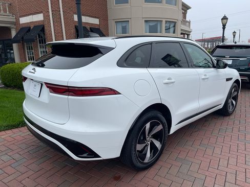 Used 2025 Jaguar F-PACE R-Dynamic S image 8