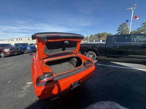 Used 2022 Dodge Challenger GT w/ Blacktop Package image 8