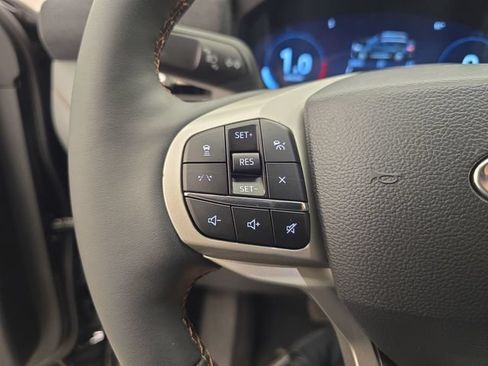 New 2026 Ford Explorer Active RWD image 39