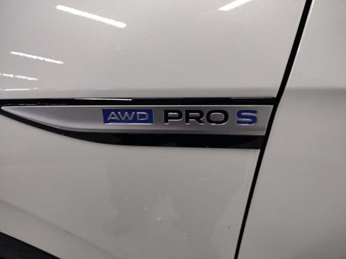 New 2026 Volkswagen ID.4 Pro S Plus AWD/4WD image 8