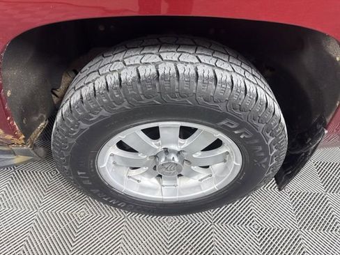 Used 2018 Chevrolet Suburban LT image 12