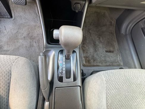 Used 2003 Toyota Camry XLE FWD image 16