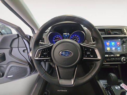 Used 2018 Subaru Outback 2.5i Limited AWD/4WD image 13