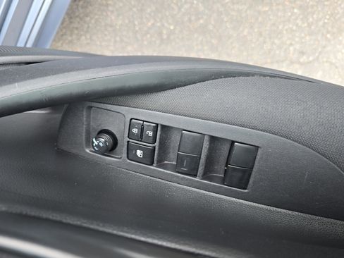 Used 2023 Toyota Corolla LE image 29