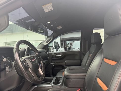 Used 2021 GMC Sierra 1500 AT4 w/ AT4 Preferred Package AWD/4WD image 9