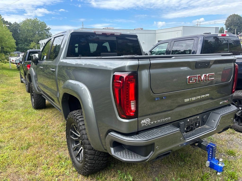 Used 2020 GMC Sierra 1500 AT4 w/ AT4 Premium Package AWD/4WD image 4
