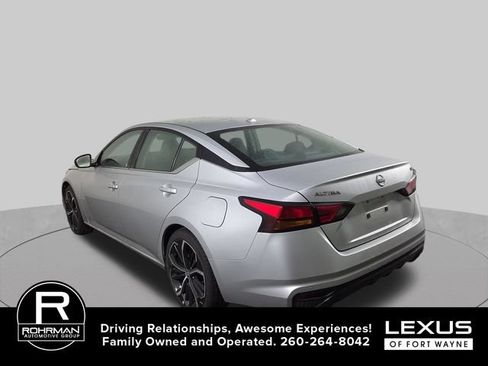 Used 2024 Nissan Altima 2.5 SR FWD image 8