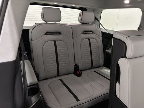 Used 2024 Rivian R1S Adventure AWD/4WD image 25