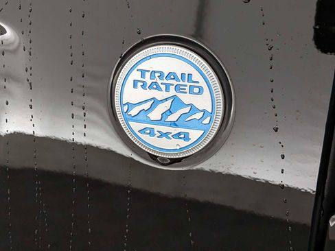 Used 2023 Jeep Wrangler Sahara w/ Cold Weather Group image 13