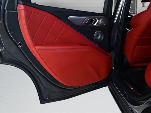 Used 2023 BMW XM image 12