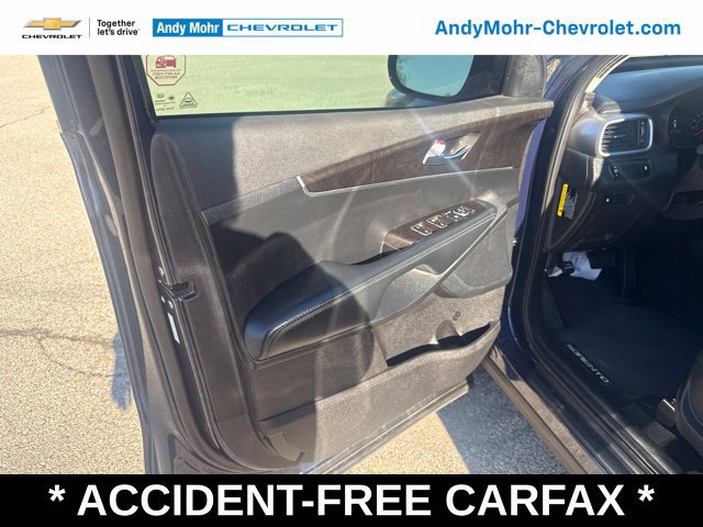 Used 2018 Kia Sorento FWD image 12