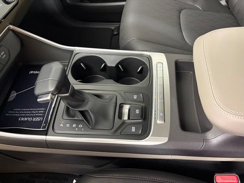 New 2026 Kia Carnival FWD image 31