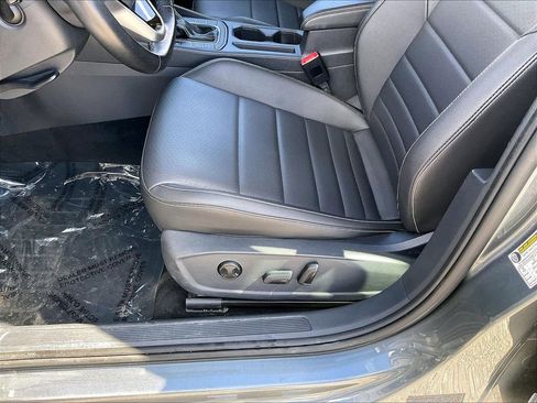 Used 2024 Volkswagen Jetta SE image 31