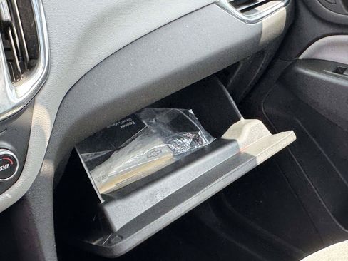 Used 2023 Chevrolet Equinox LS FWD image 10