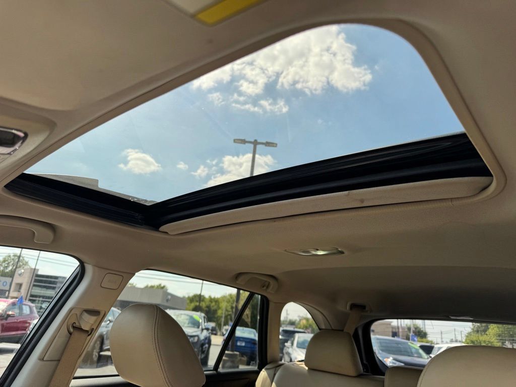Used 2018 Subaru Outback 3.6R Limited AWD/4WD image 7