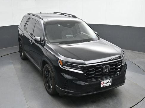 Used 2025 Honda Pilot Black Edition image 36