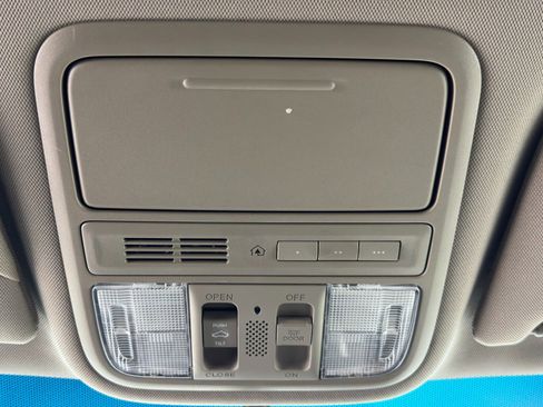 Used 2012 Honda Odyssey EX-L image 29