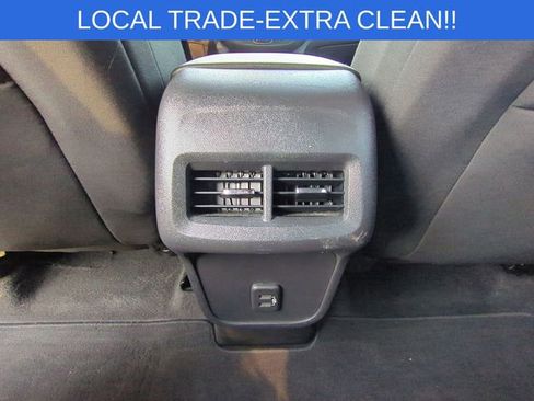 Used 2021 Chevrolet Equinox LT image 27