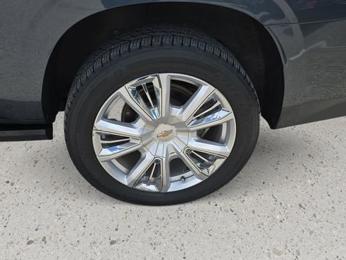 Used 2021 Chevrolet Suburban High Country w/ Premium Package RWD image 36