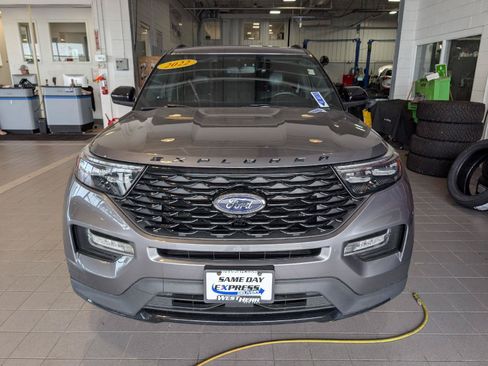 Used 2022 Ford Explorer ST-Line w/ Class IV Trailer Tow Package AWD/4WD image 2
